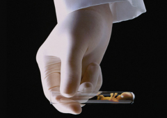 �Թ�Ӥ�����̻������Ů˫��������Ի�����