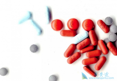 �Ҹλ��߽����Ҹ���ҩʱӦ����ѡ��ҽ��ҩ��