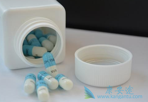 ɫ������