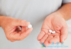 ���޷���(vemurafenib)���ƺ�QTC����500msӦͣҩ��ҽ